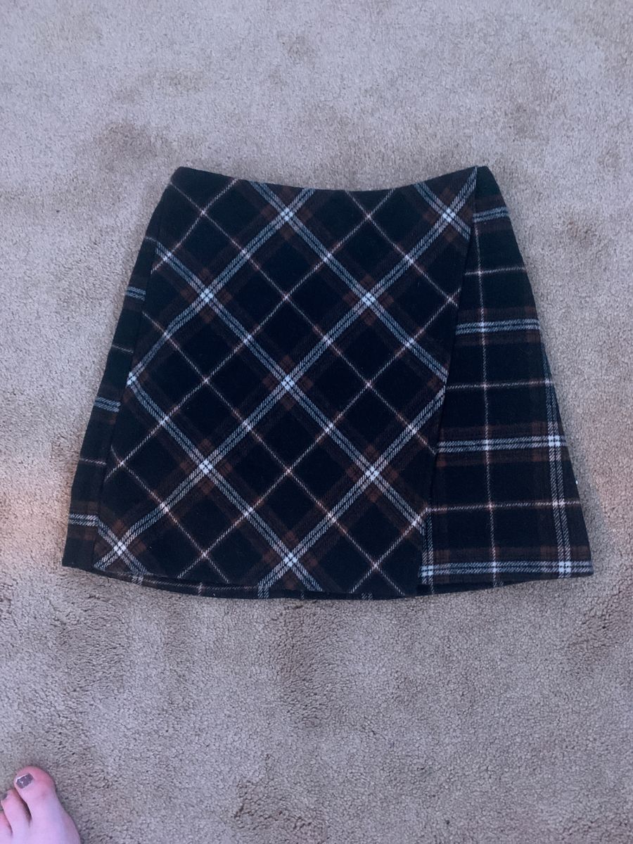 Brown plaid skirt